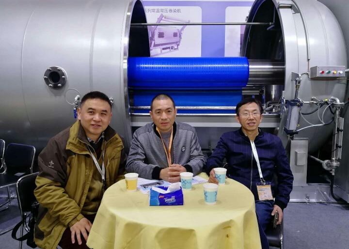 蘇州某卷染機生產(chǎn)廠家定制整套雙變頻器控制系